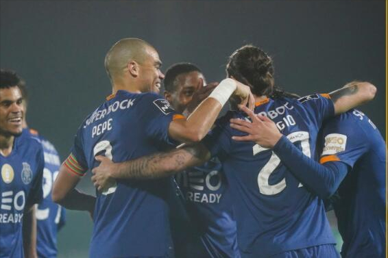  沃尔夫斯堡铁血防守，零封对手稳固欧战席位  